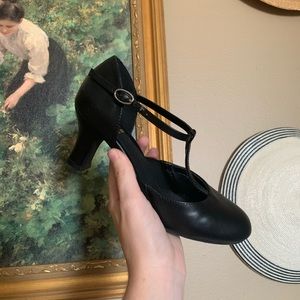 BLOCH t-strap character shoes